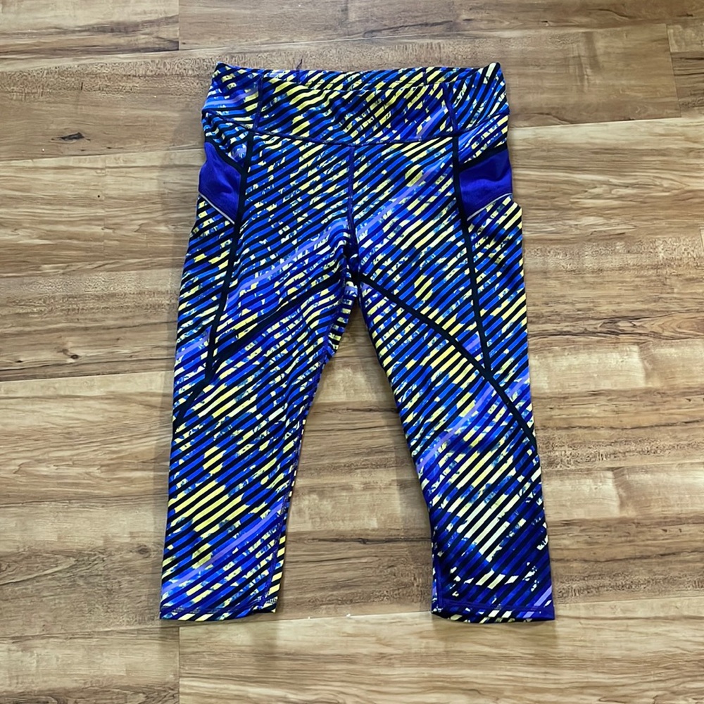 🎉Host Pic Athleta leggings size medium.